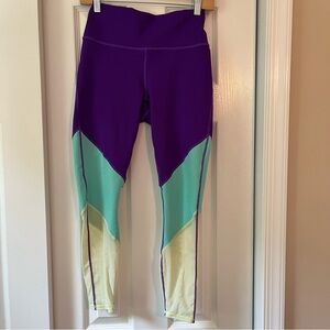 Powerhold leggings by Fabletics size small compression leg